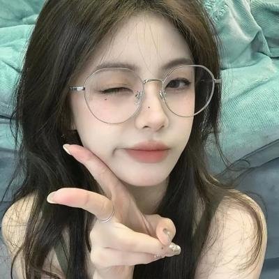 夜晚的水母不会游泳